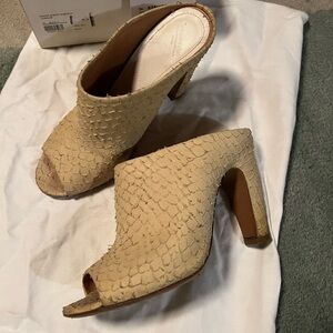 MM6 (Maison Martin Margiela) Peep toe heel